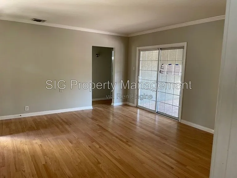 1412 N Fairview St — Photo 6