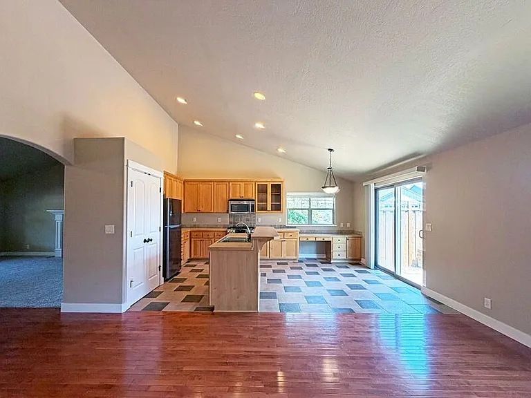 1434 Leaf Ln — Photo 11
