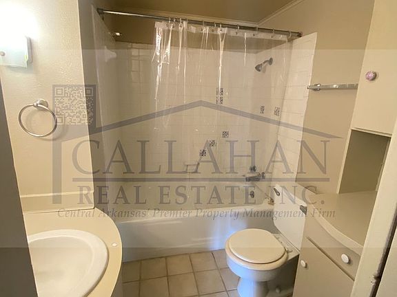 2nd image of 710 W M St #203