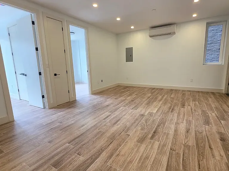450 E 26th St #2C — Photo 2