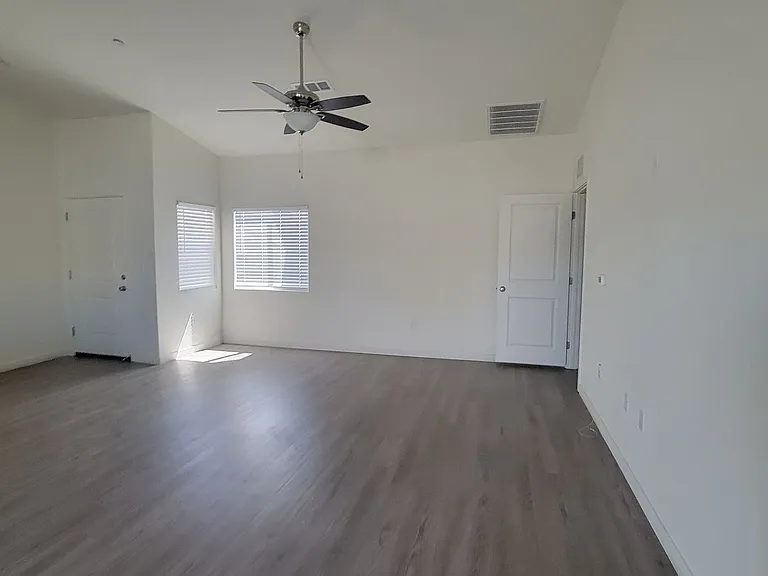 7003 Paige Elizabeth Ln — Photo 6