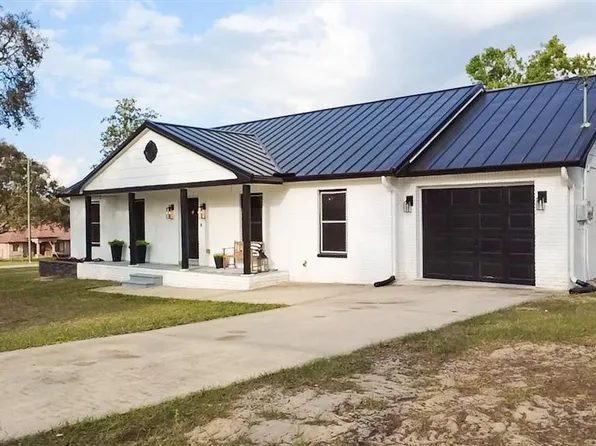 18406 Sand Pine Dr, Spring Hill, FL 34610