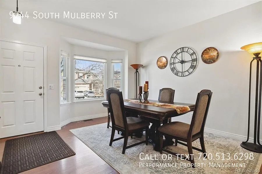 Building Photo - 9744 Mulberry St