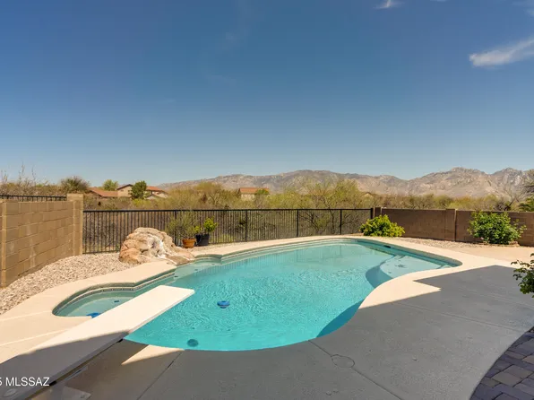 746 W Buffalo Grass Dr, Oro Valley, AZ 85737