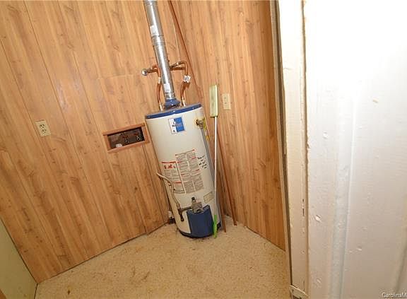 2nd image of 409 Linestowe Dr