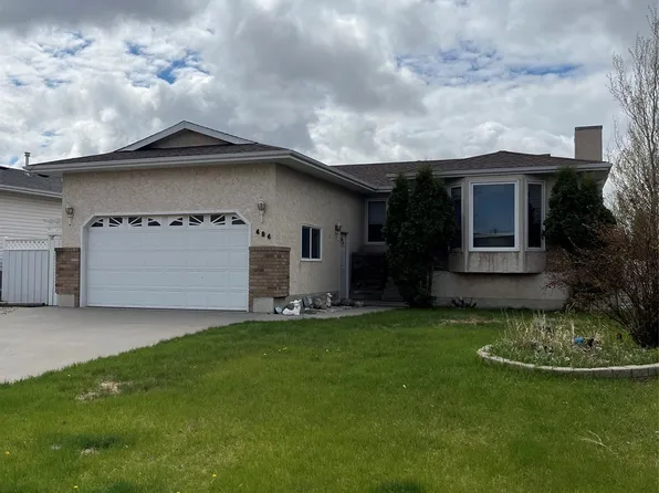404 Petterson Drive, Estevan, SK S4A 2P4