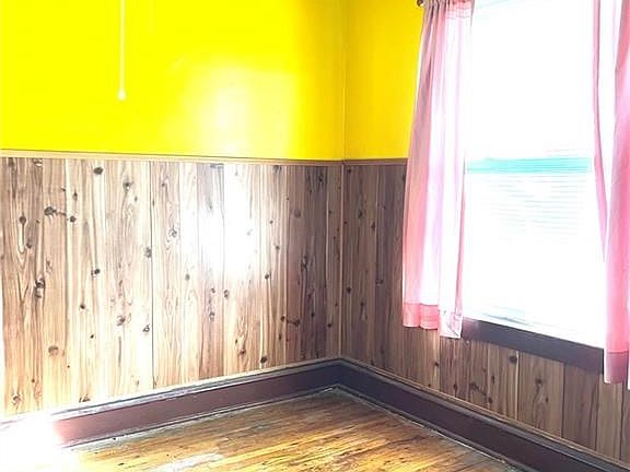 5th image of 2414 Cypress Ave