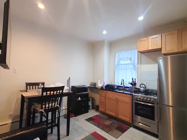 11-17 30th Drive image 1 of 6