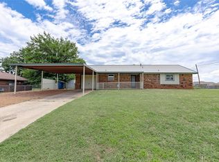 1120 N 2nd St, Harrah, OK 73045