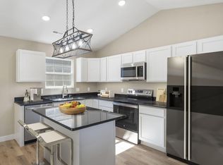 2783 Maple St, Hollister, MO 65672