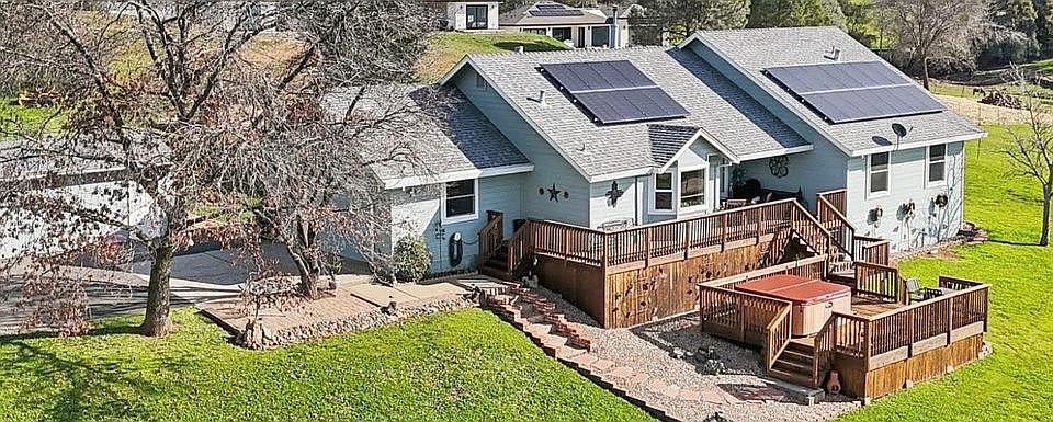 2nd image of 3820 Cattle Dr