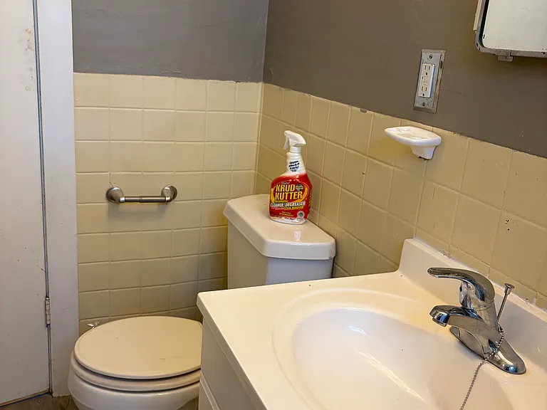 671 Independence Ave N #1 — Photo 10