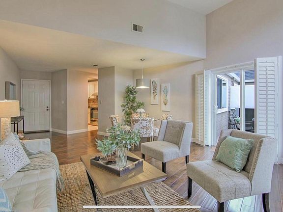 3rd image of 4850 Lakebird Pl