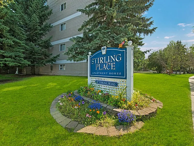 87 Stirling Rd NW — Photo 17