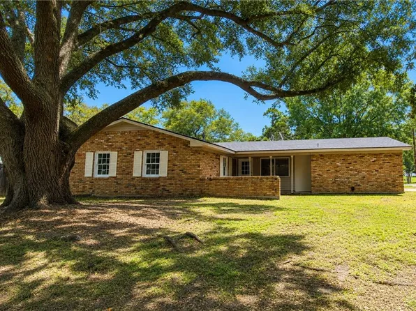 3621 Heritage Dr N, Mobile, AL 36609