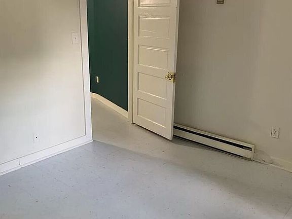 3rd image of 622 Allison Ave SW APT 5