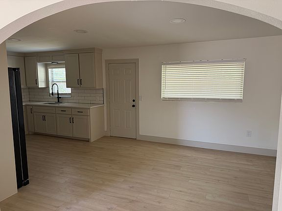 3rd image of 2506 W 19th St