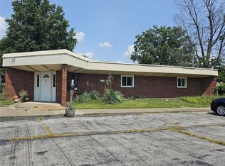 1610 W Delmar Ave, Godfrey, IL 62035