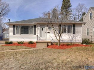 2905 Edgewood Ave NE, Grand Rapids, MI 49505
