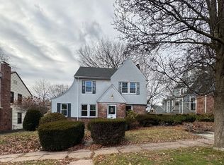 130 Roydon Rd, New Haven, CT 06511