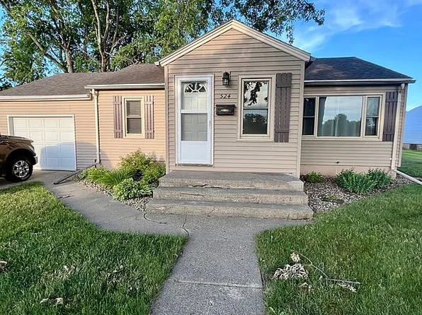 524 2nd Ave SW, Sioux Center, IA 51250