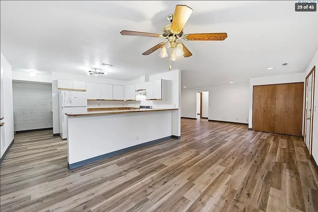 3 bed, 1600 sqft, $1,500 — Photo 1