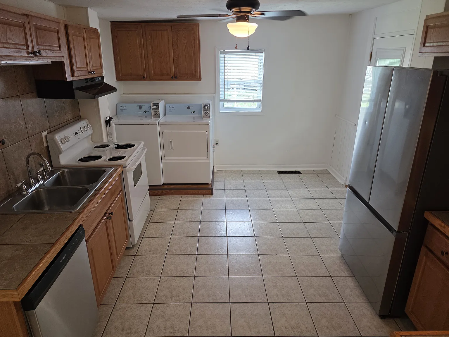 532 Main St — Photo 3