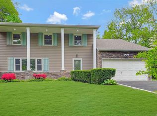 78 Washington Dr, Centerport, NY 11721