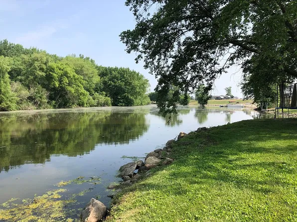 2670 Old Highway Rd, Nashua, IA 50658