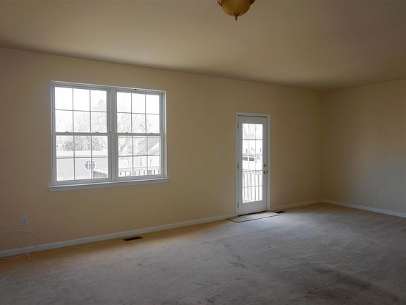 main_level_living_room__2_