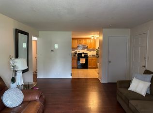 13 Cross St APT 2, North Chelmsford, MA 01863