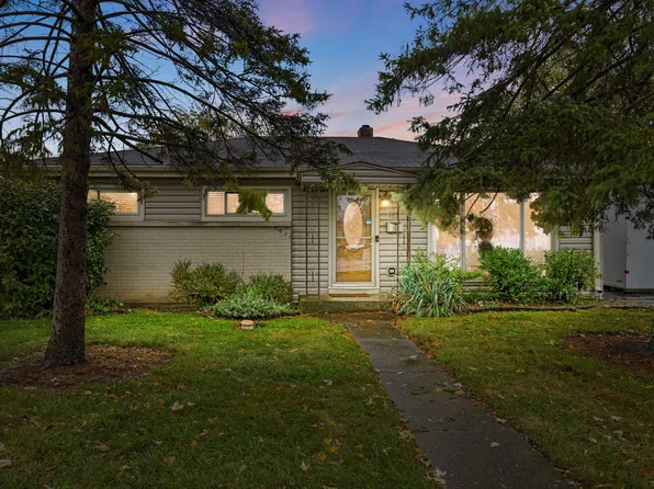 725 N Westmore Ave, Villa Park, IL 60181