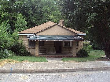 2nd image of 380 Gaillard St