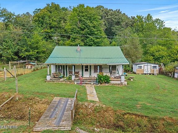 3rd image of 558 County Road 130