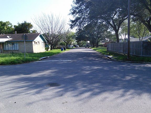 5th image of 1217 Quince Ave