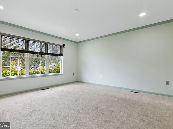 5th image of 14 Devonshire Ln