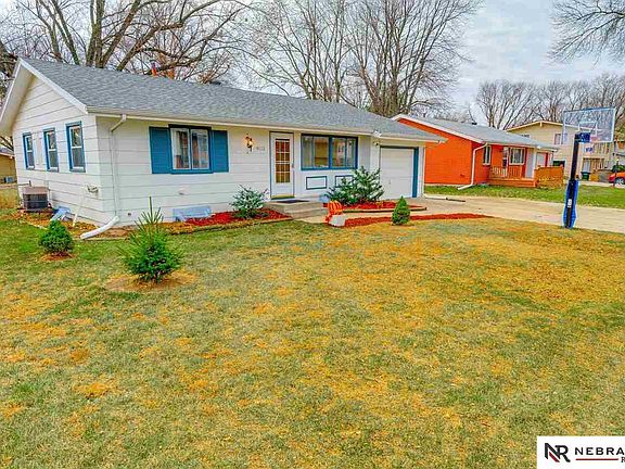 4th image of 8231 E Avon Ln