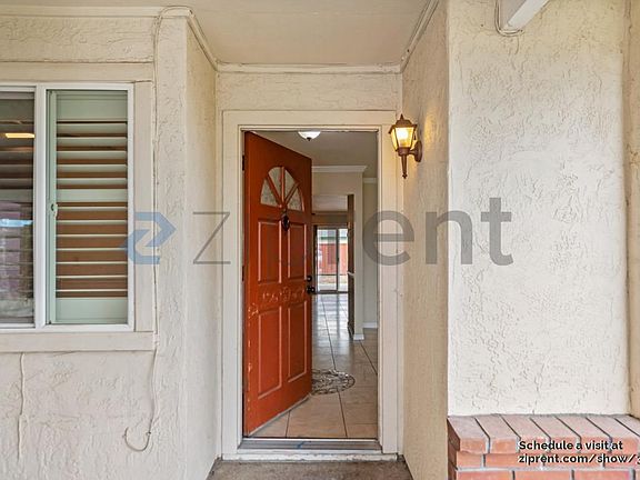 3rd image of 1105 Kapareil Dr