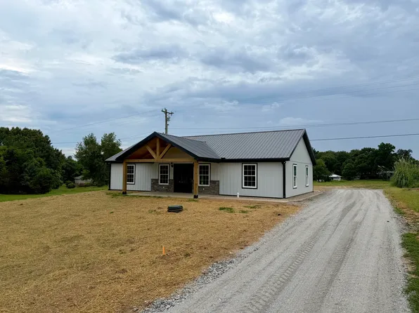 111 Crestview Ln, Cadiz, KY 42211