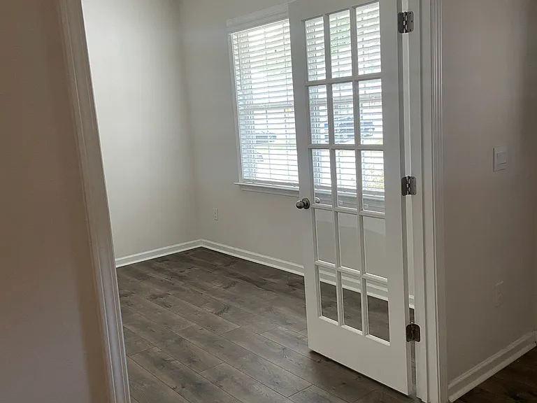 111 David Hill Dr — Photo 6