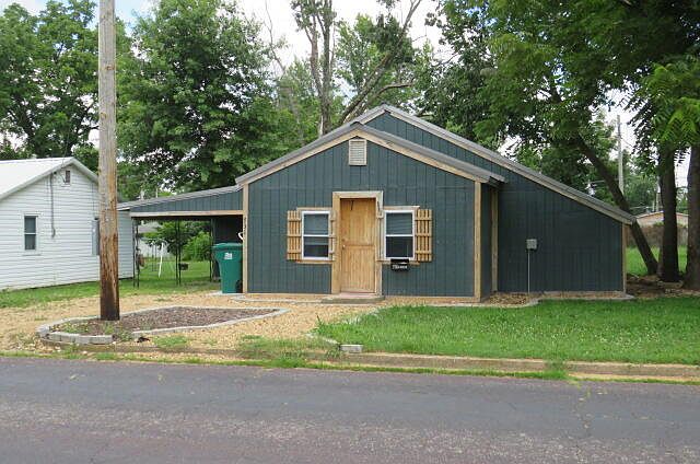 1st image of 731 W North Street