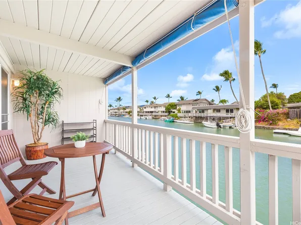 341 Opihikao Pl #422, Honolulu, HI 96825