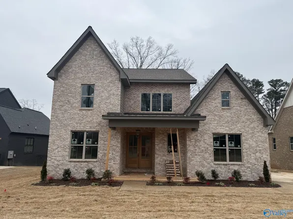 106 Bishop Bend Dr, Huntsville, AL 35806