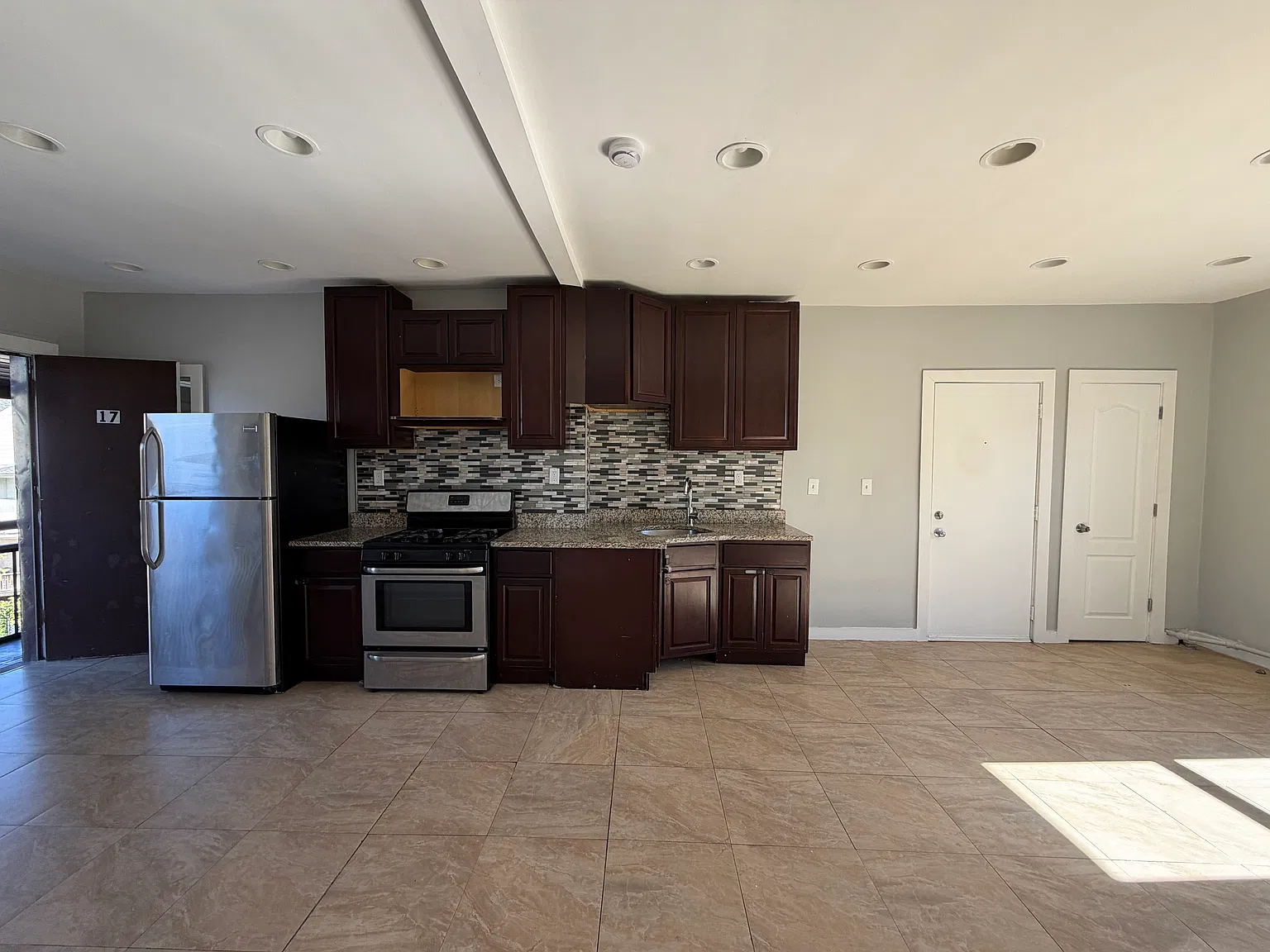 2 bed, $1,195 — Photo 3
