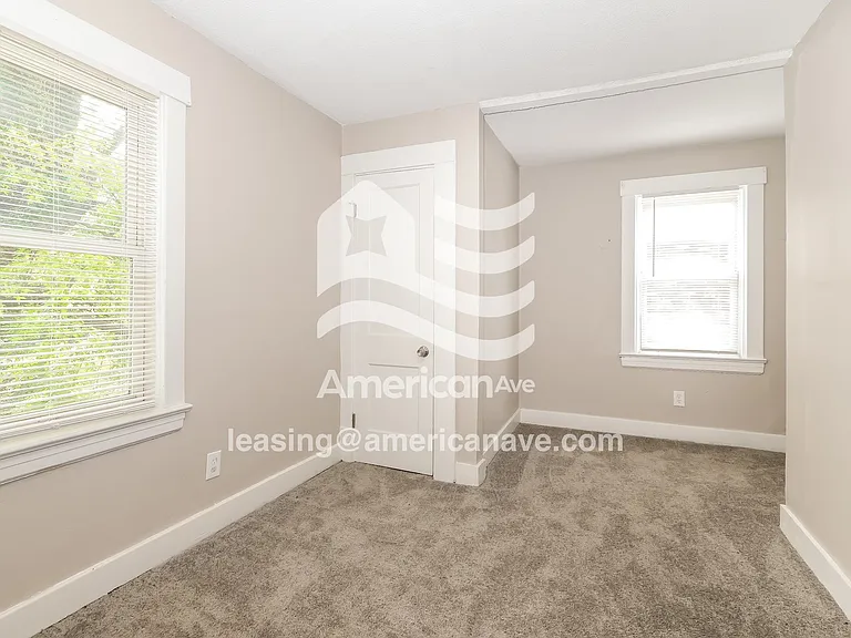 1274797_012_bedroom_12725243.jpg
