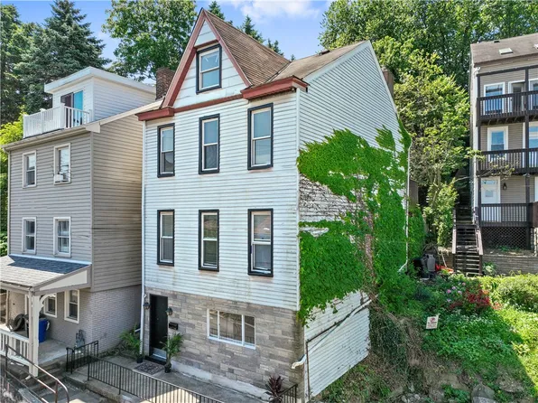 2704 Stella St, Pittsburgh, PA 15203