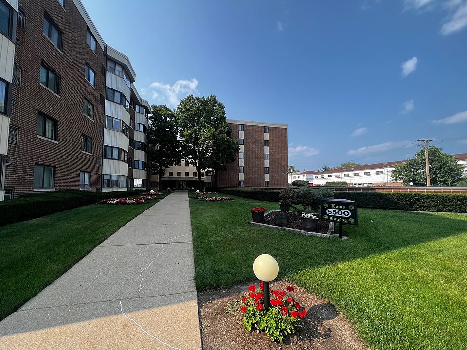2nd image of 5500 Lincoln Ave Unit 217