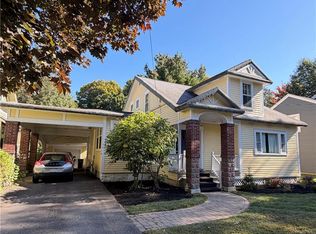 320 University Ave, Fredericton, NB E3B 4J1