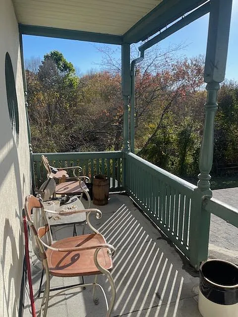 3 bed, $2,000 — Photo 3