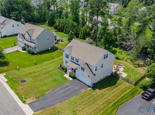 10122 Cameron Ridge Dr, Ashland, VA 23005